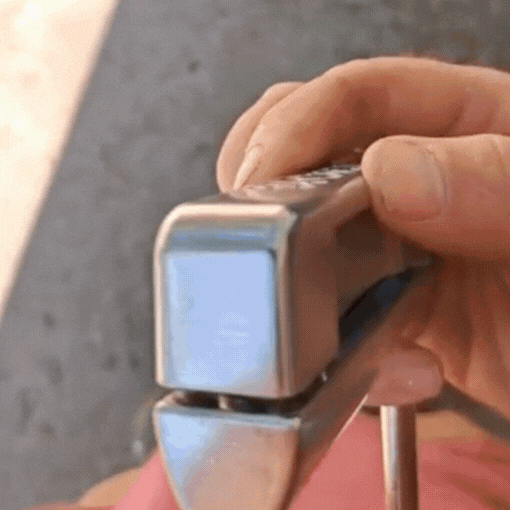 No-Tool Anti-Rattle Hitch Clamp Tightener